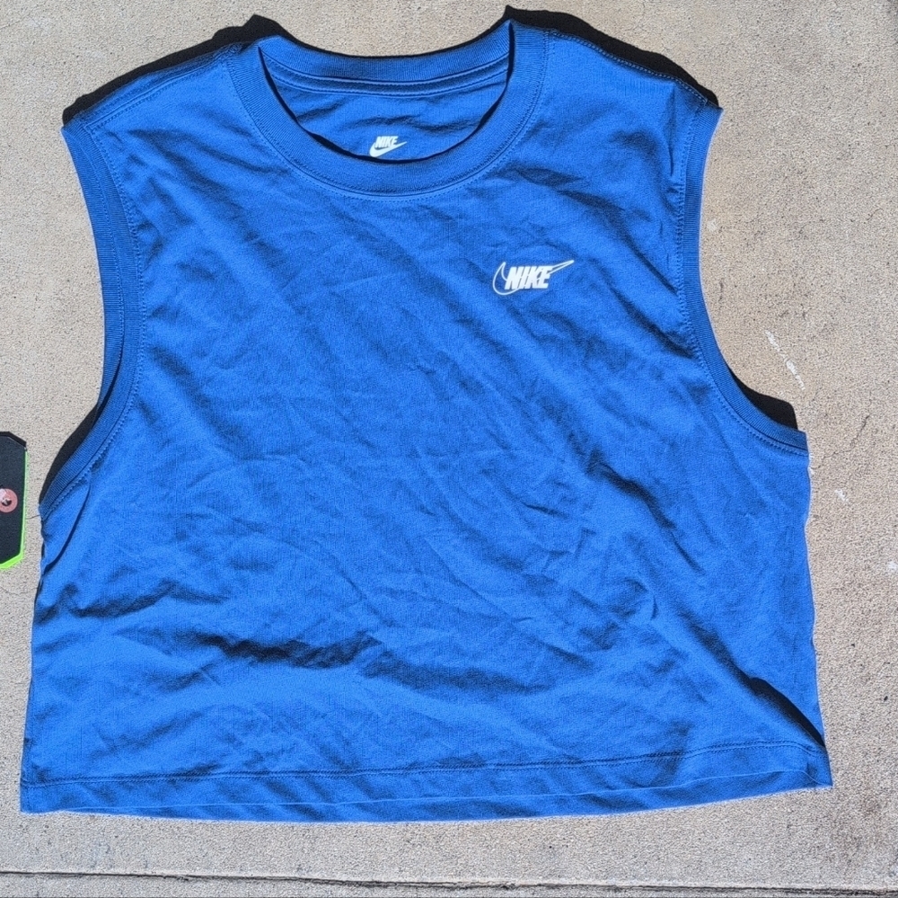 Nike sportswear Women's Blue Sleeveless Crop Top size S